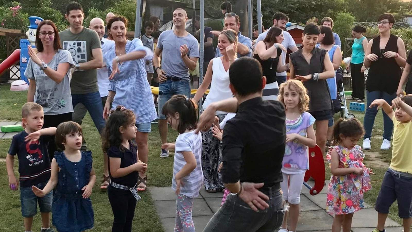 Aperitivo nel verde cascina